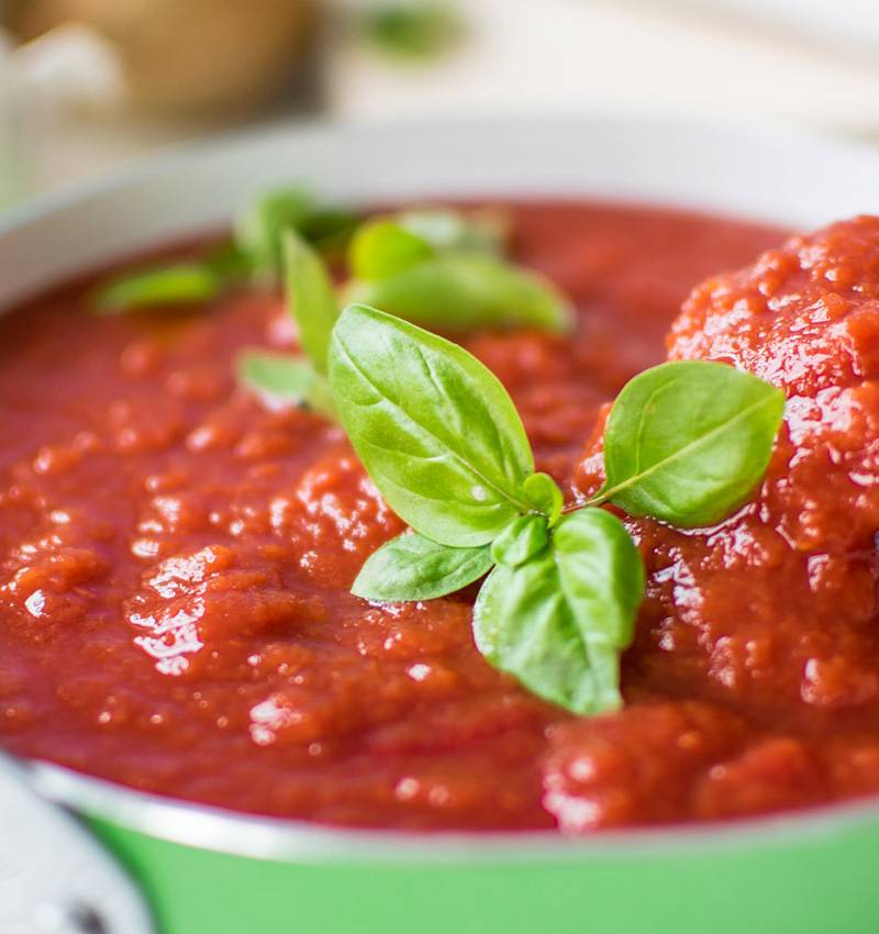 How to prepare the perfect sauce: the secrets of Italian chefs