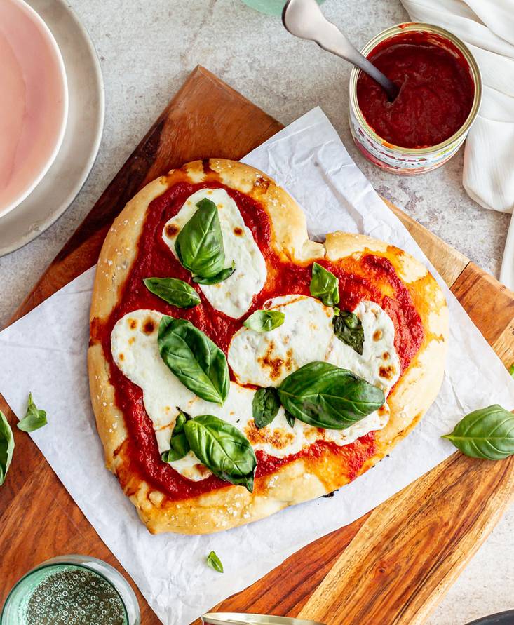 Thats Amore Pizza | Anna Ramiz of @gatheredatmytable | USA