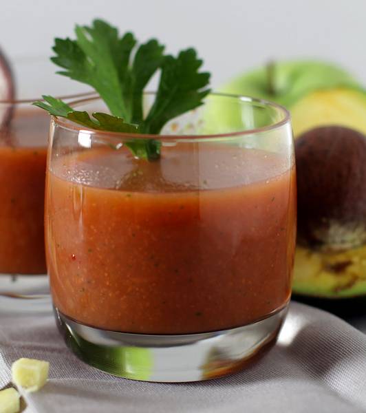 Tomato, ginger and carrot Centrifuge