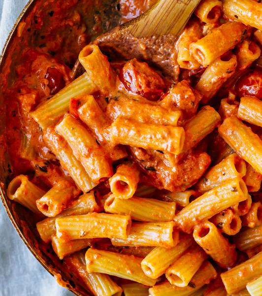 Creamy Blistered Tomato and Basil Pasta