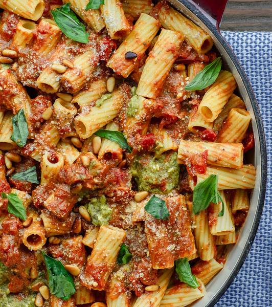 Easy Rigatoni with Tomato Pesto Sauce