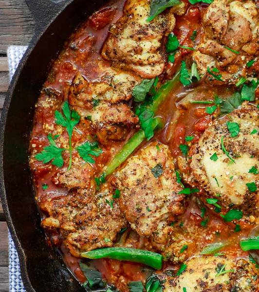 Easy Skillet Chicken in Chunky Tomato Sauce