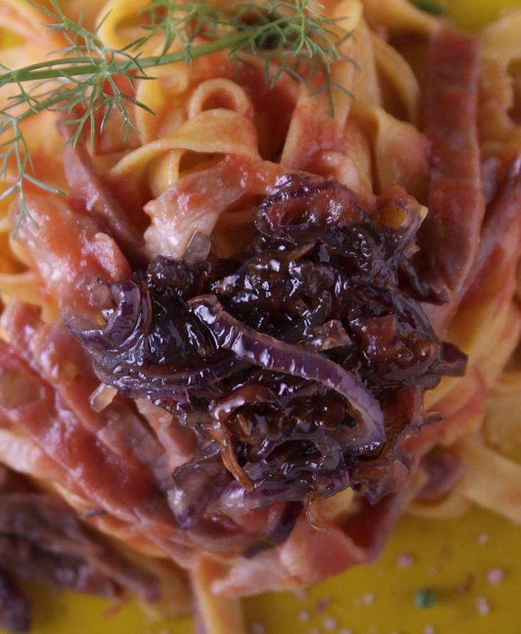 Fettuccine with Parma ham and caramelized onions