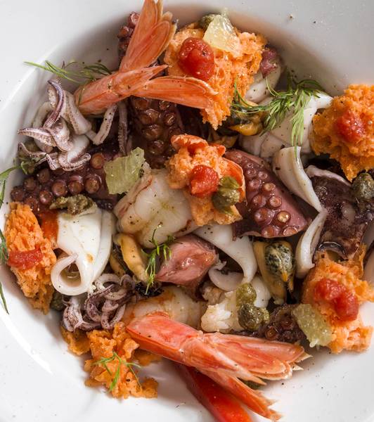 SEAFOOD SALAD WITH TOMATO “SPONGES” AND FRIED CAPERS