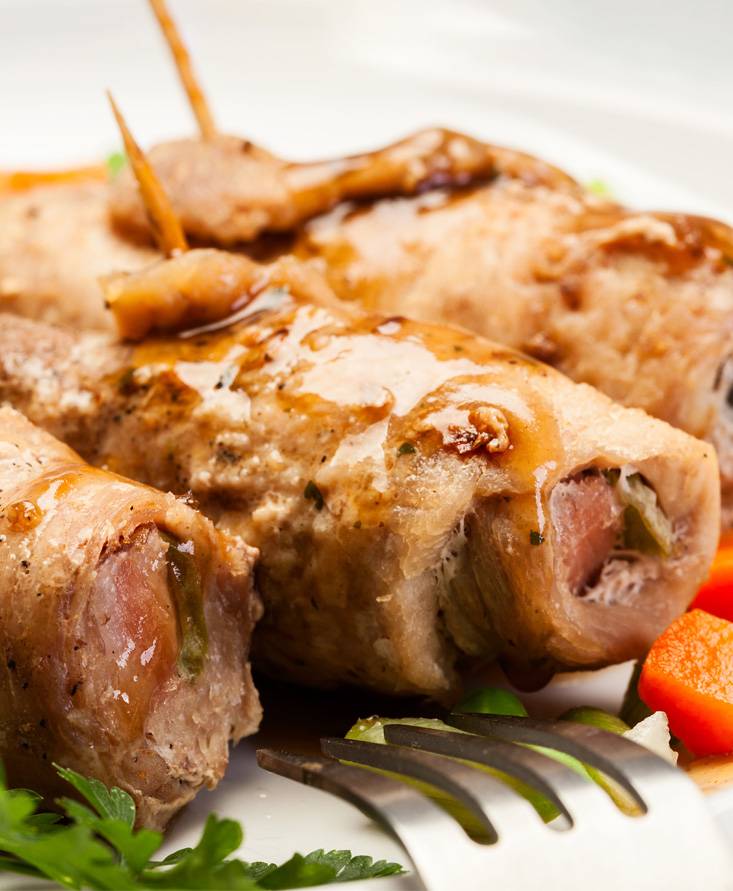 Veal rolls with ham and cheese