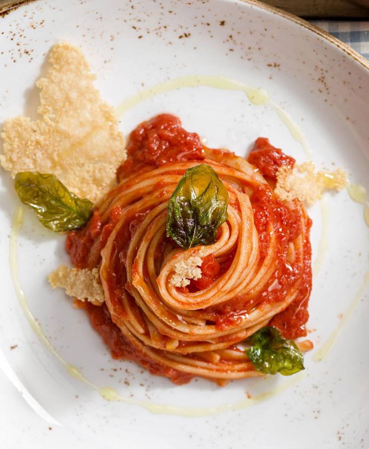 LINGUINE WITH TOMATO SAUCE, PARMESAN WAFERS AND FRIED BASIL