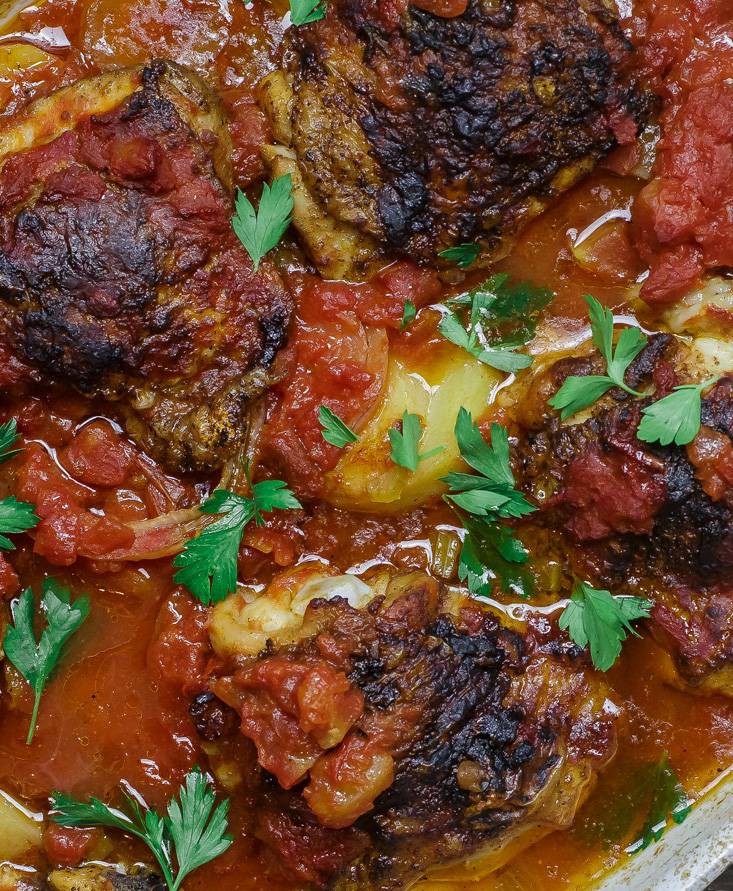 Cazuela mediterránea de pollo y patatas