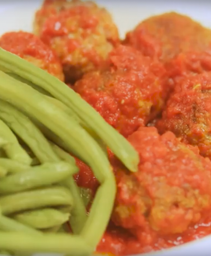 Beef meatballs, tomato sauce and green beans