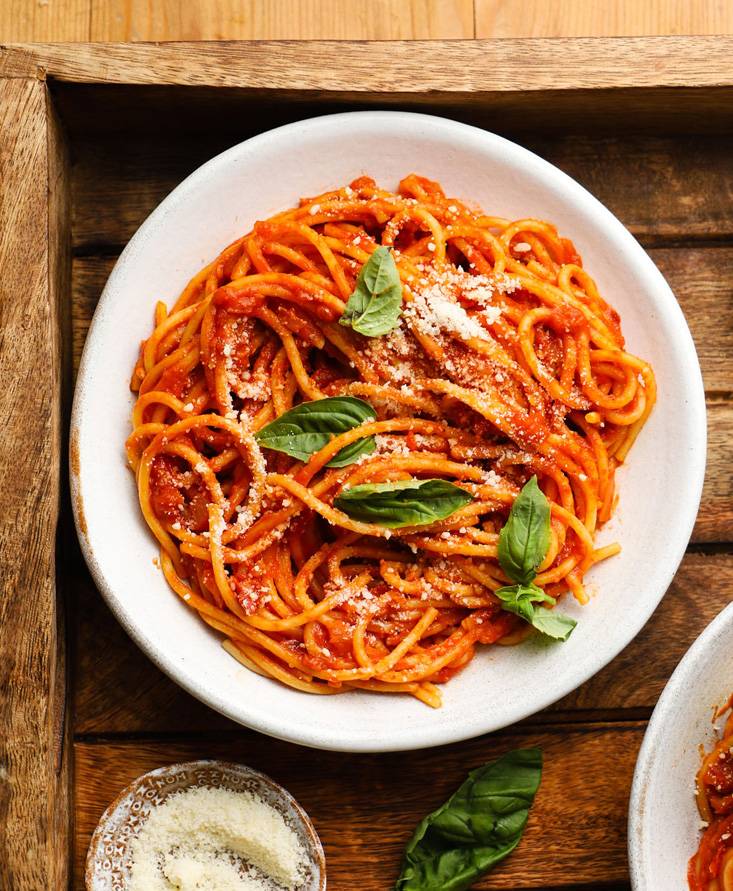 Simple Roasted Tomato Sauce Pasta